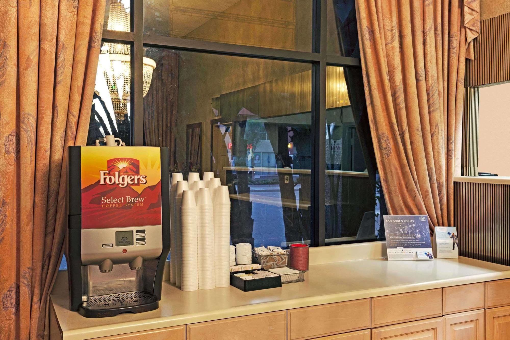 Buena Park Inn Luaran gambar